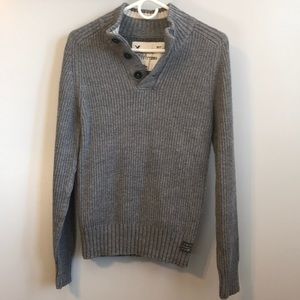 Men’s American Eagle Pullover sweater